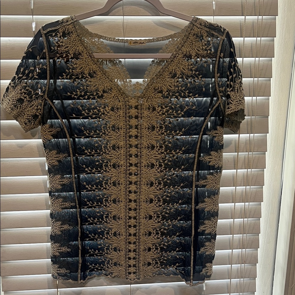 Ultra Pink Lace Detail Top - Navy blue and White